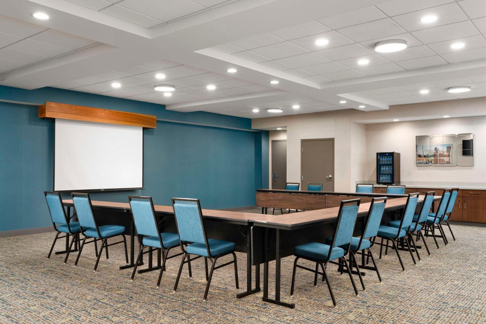 Hampton Inn Chicopee - Springfield Exterior photo