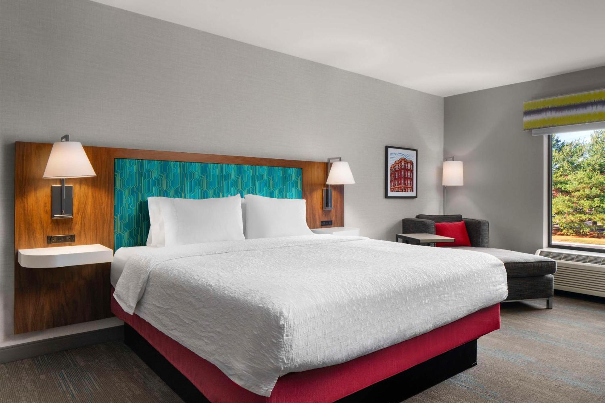 Hampton Inn Chicopee - Springfield Exterior photo