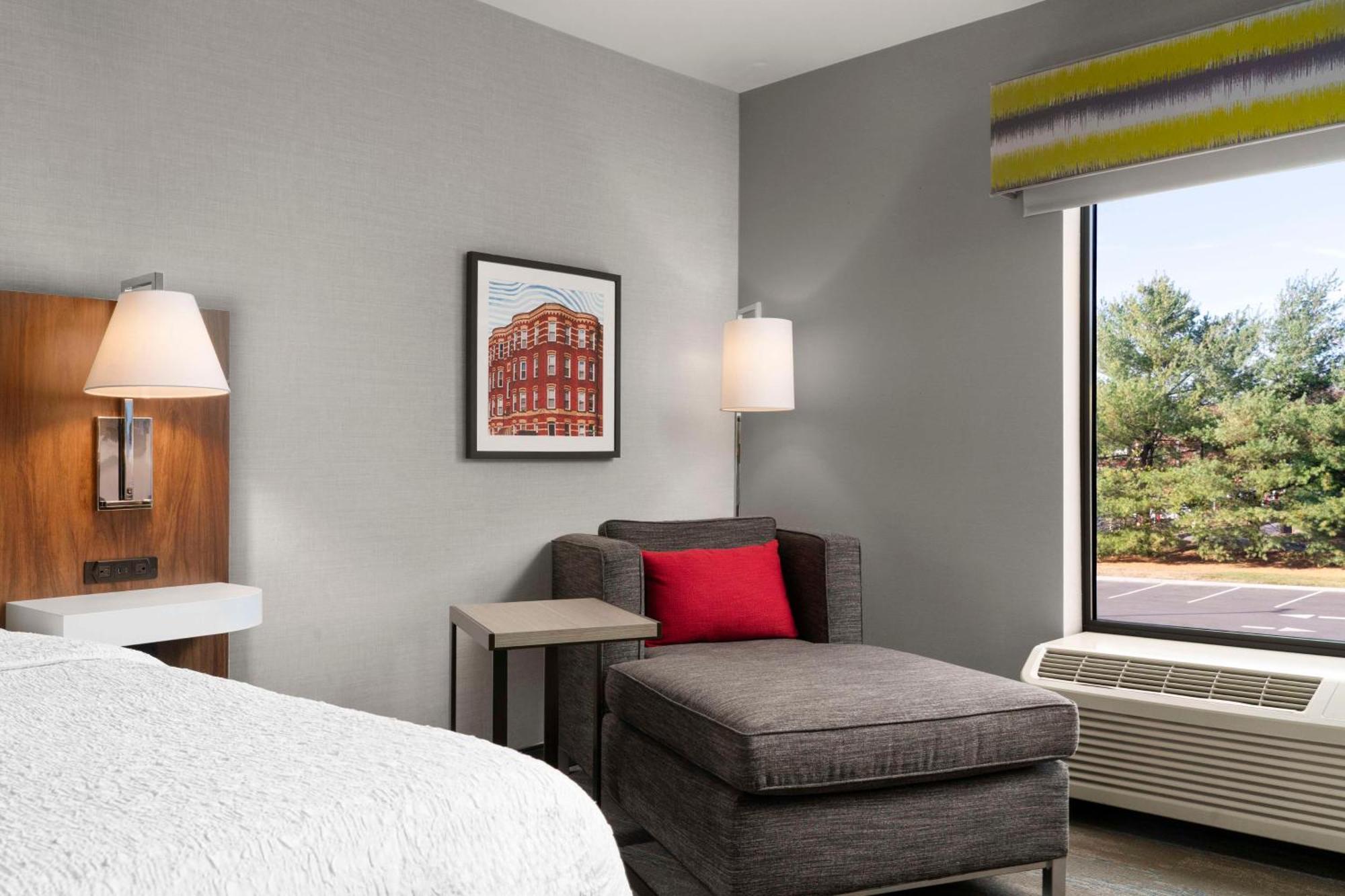 Hampton Inn Chicopee - Springfield Exterior photo