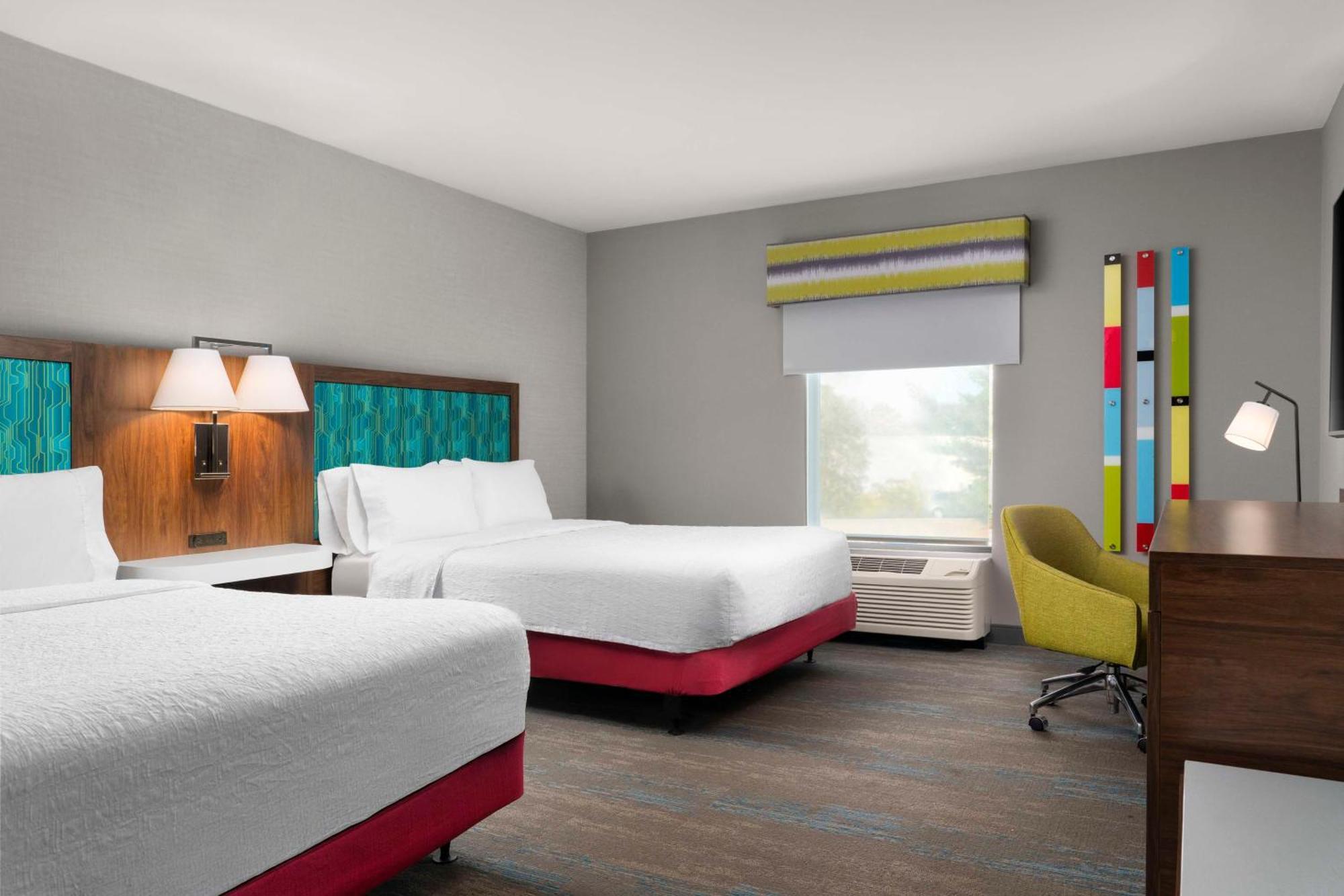 Hampton Inn Chicopee - Springfield Exterior photo