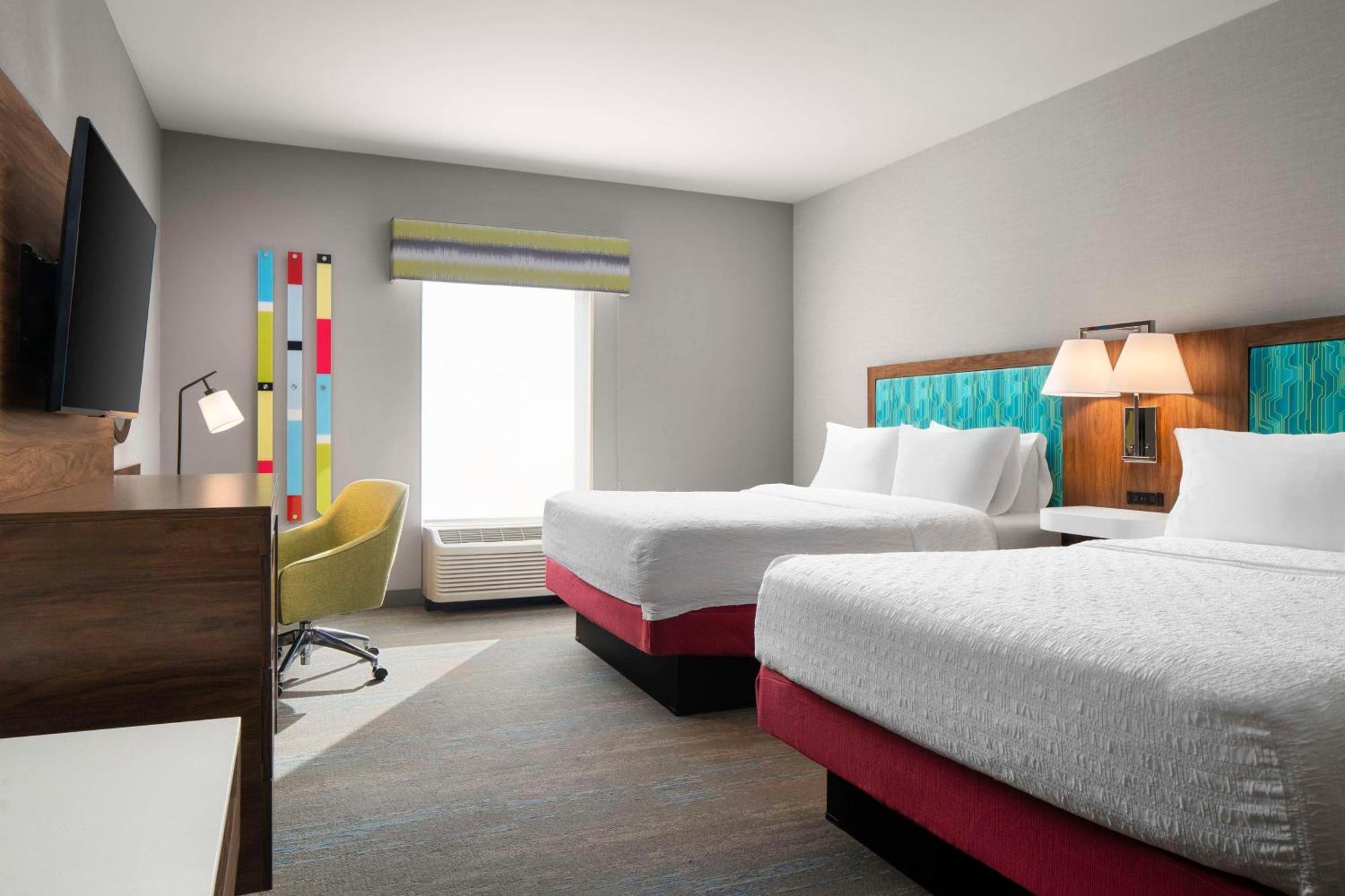Hampton Inn Chicopee - Springfield Exterior photo