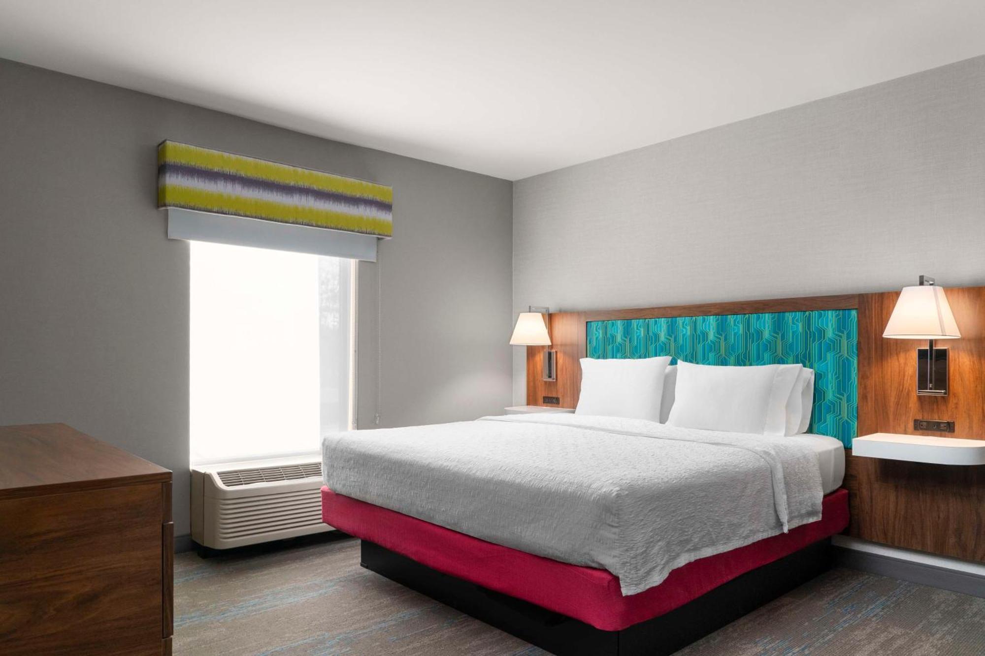Hampton Inn Chicopee - Springfield Exterior photo