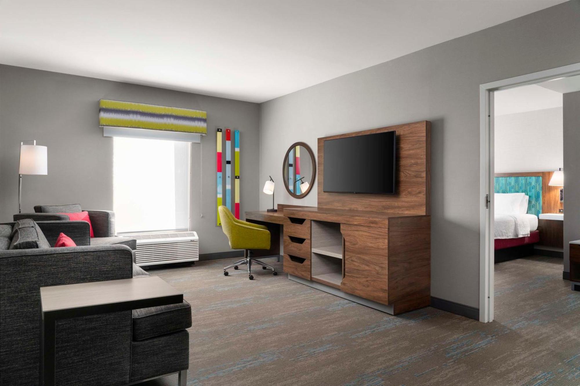 Hampton Inn Chicopee - Springfield Exterior photo