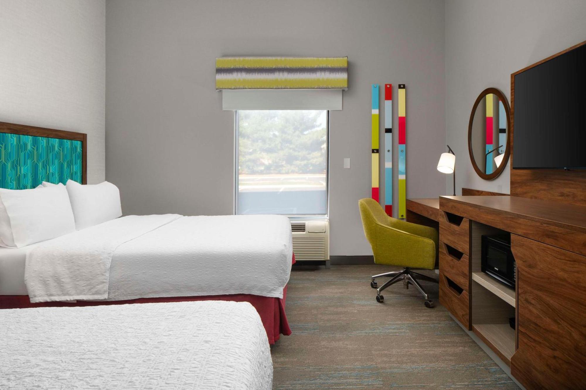 Hampton Inn Chicopee - Springfield Exterior photo