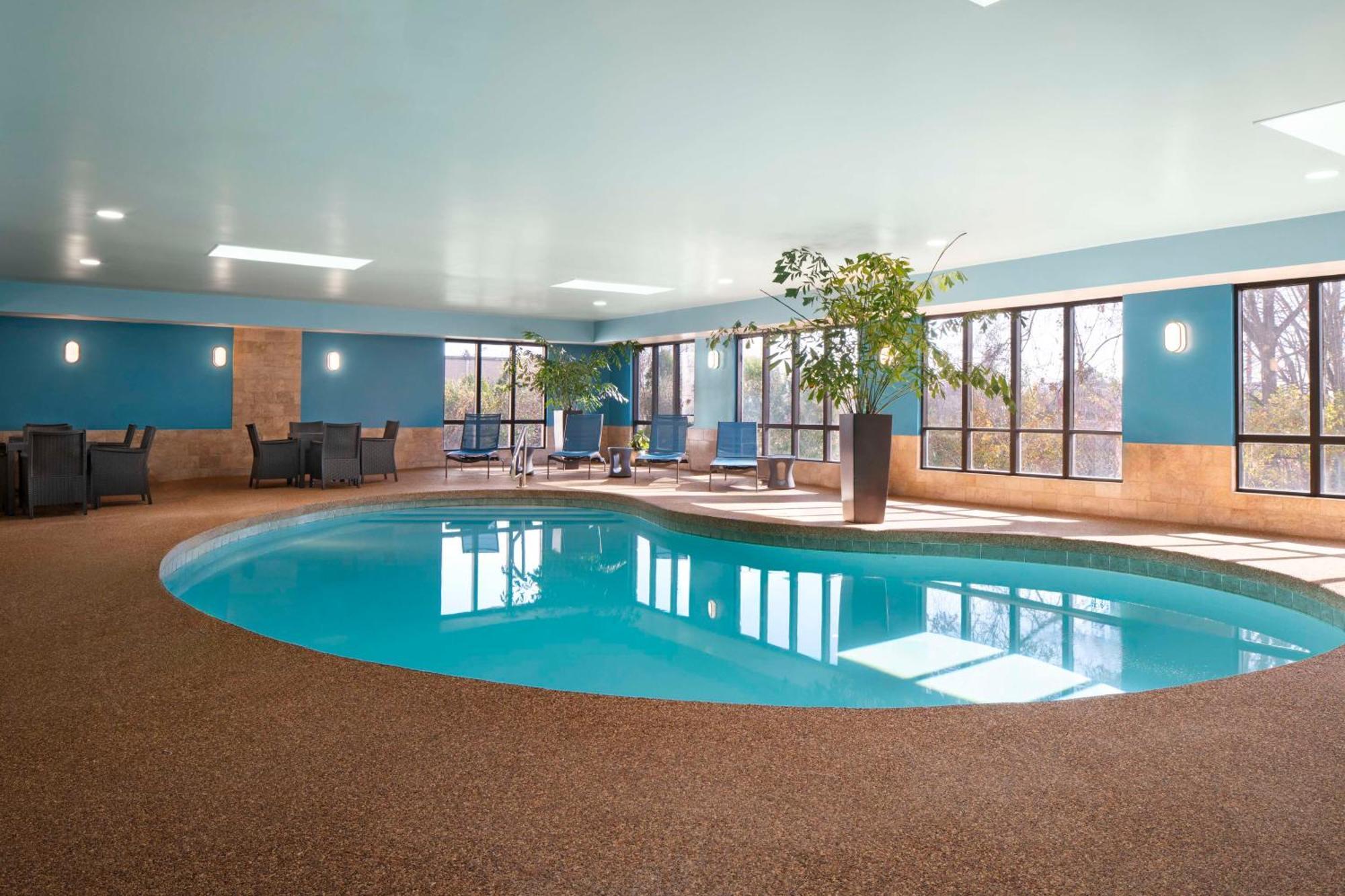 Hampton Inn Chicopee - Springfield Exterior photo