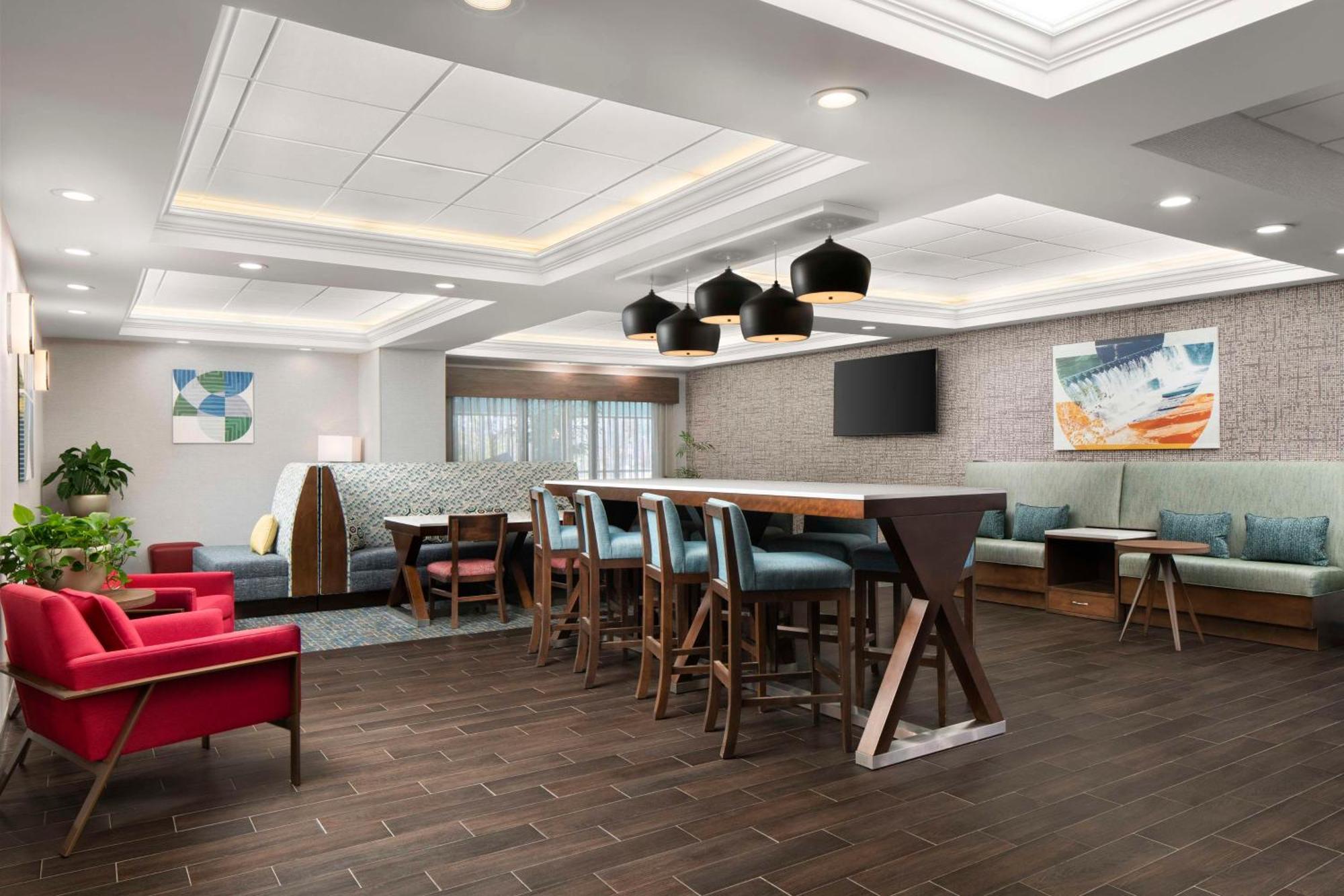 Hampton Inn Chicopee - Springfield Exterior photo