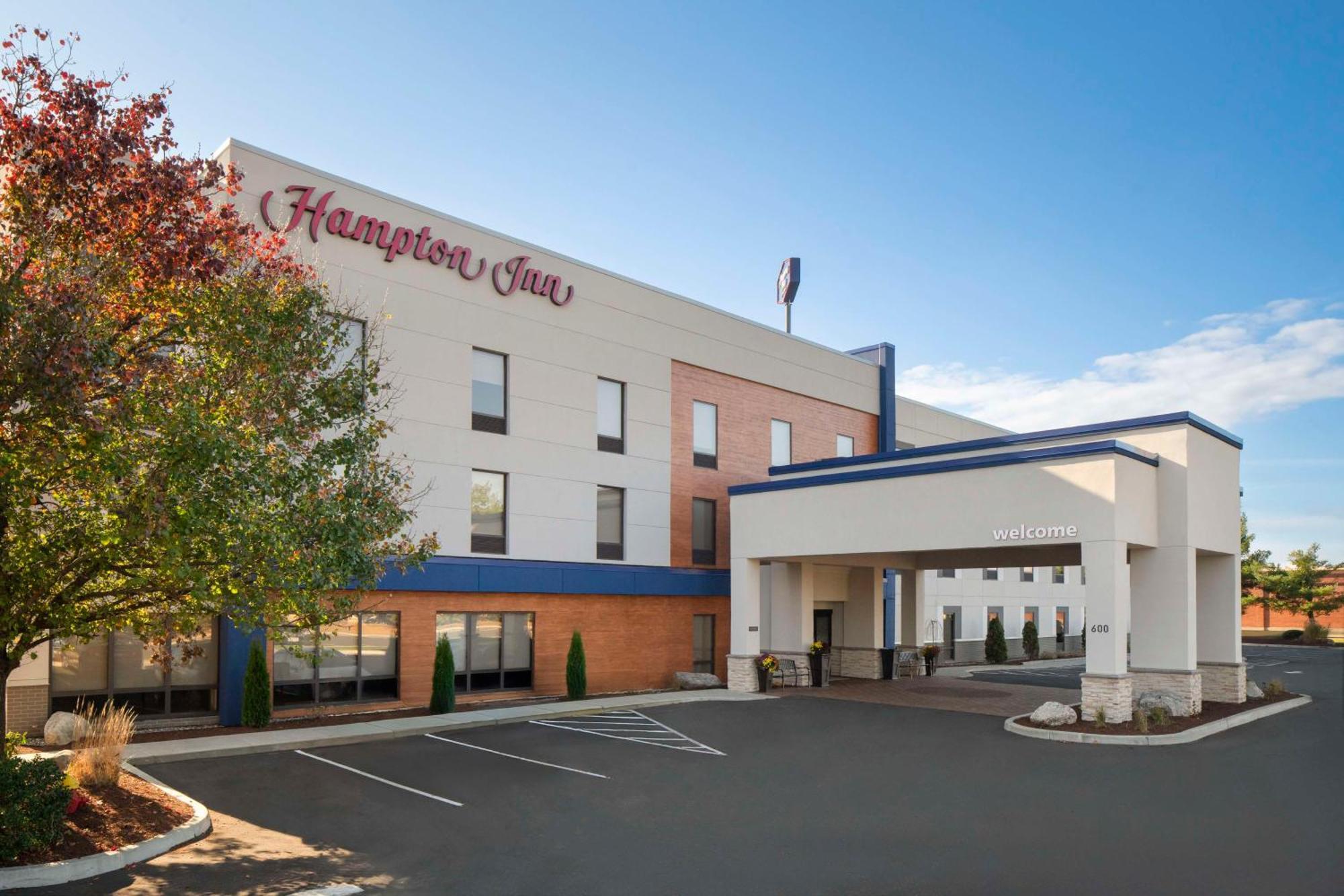 Hampton Inn Chicopee - Springfield Exterior photo