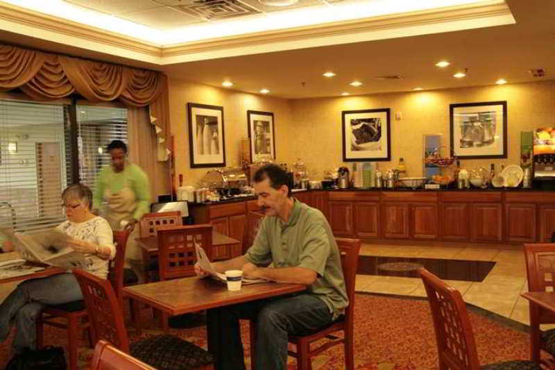 Hampton Inn Chicopee - Springfield Restaurant photo