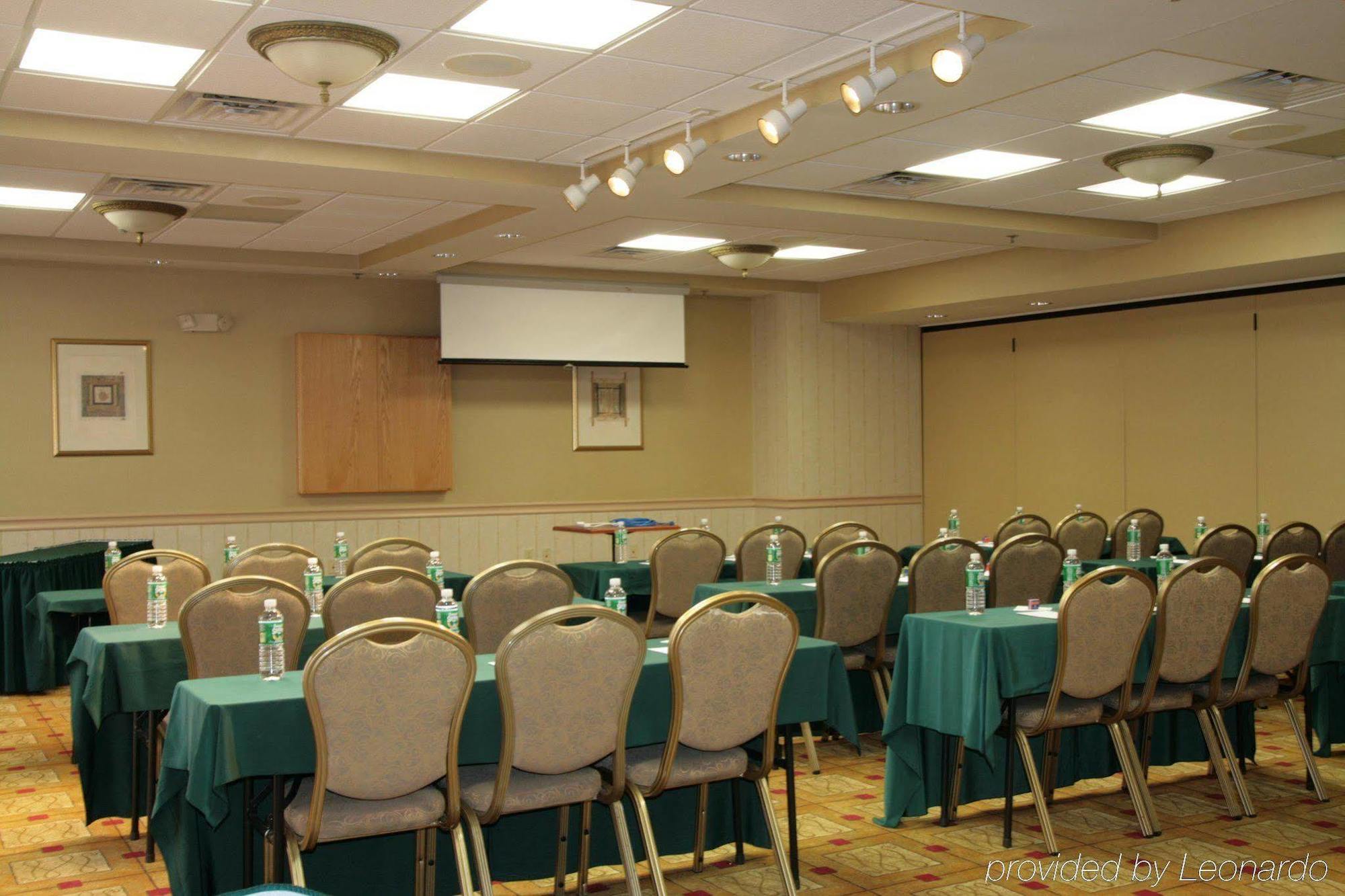 Hampton Inn Chicopee - Springfield Exterior photo