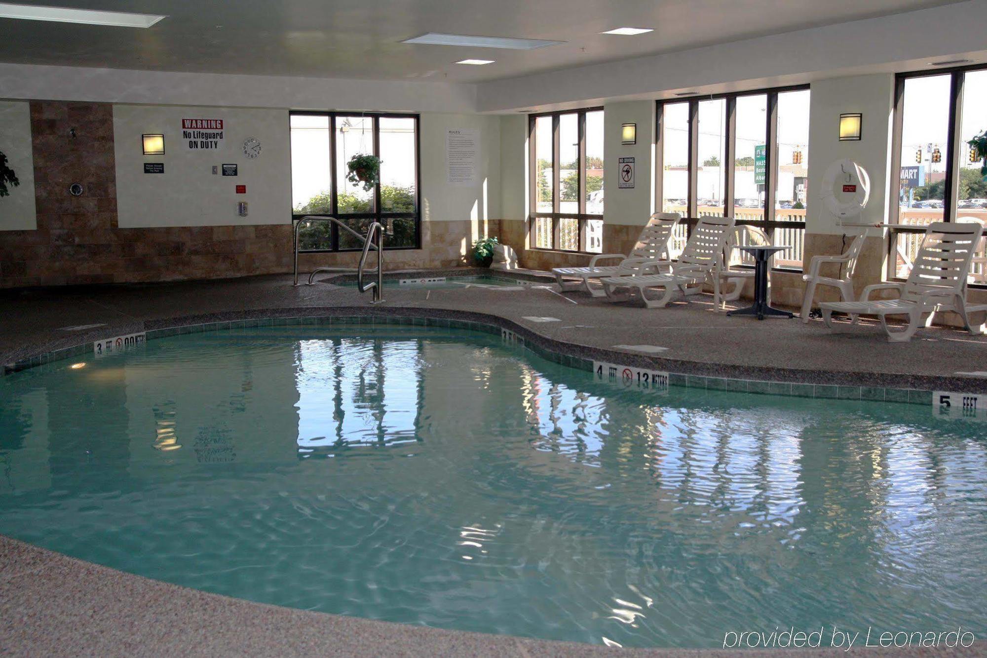 Hampton Inn Chicopee - Springfield Exterior photo