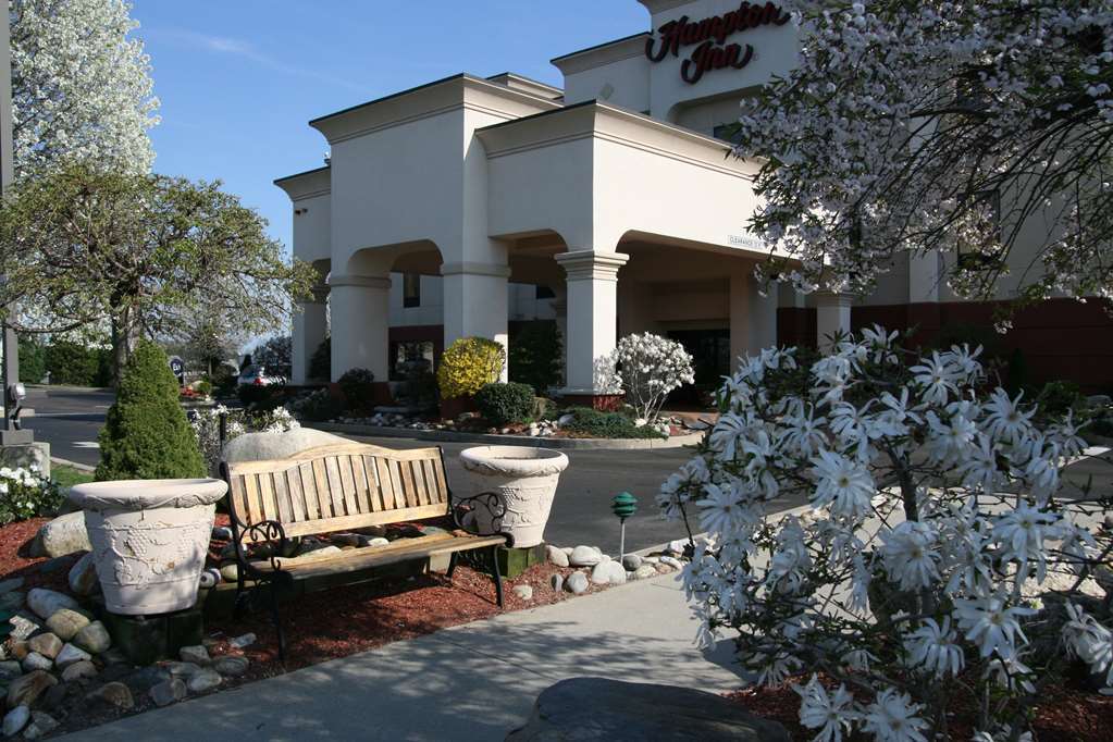 Hampton Inn Chicopee - Springfield Exterior photo