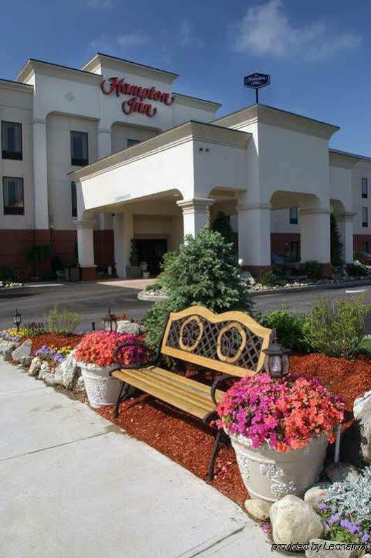 Hampton Inn Chicopee - Springfield Exterior photo